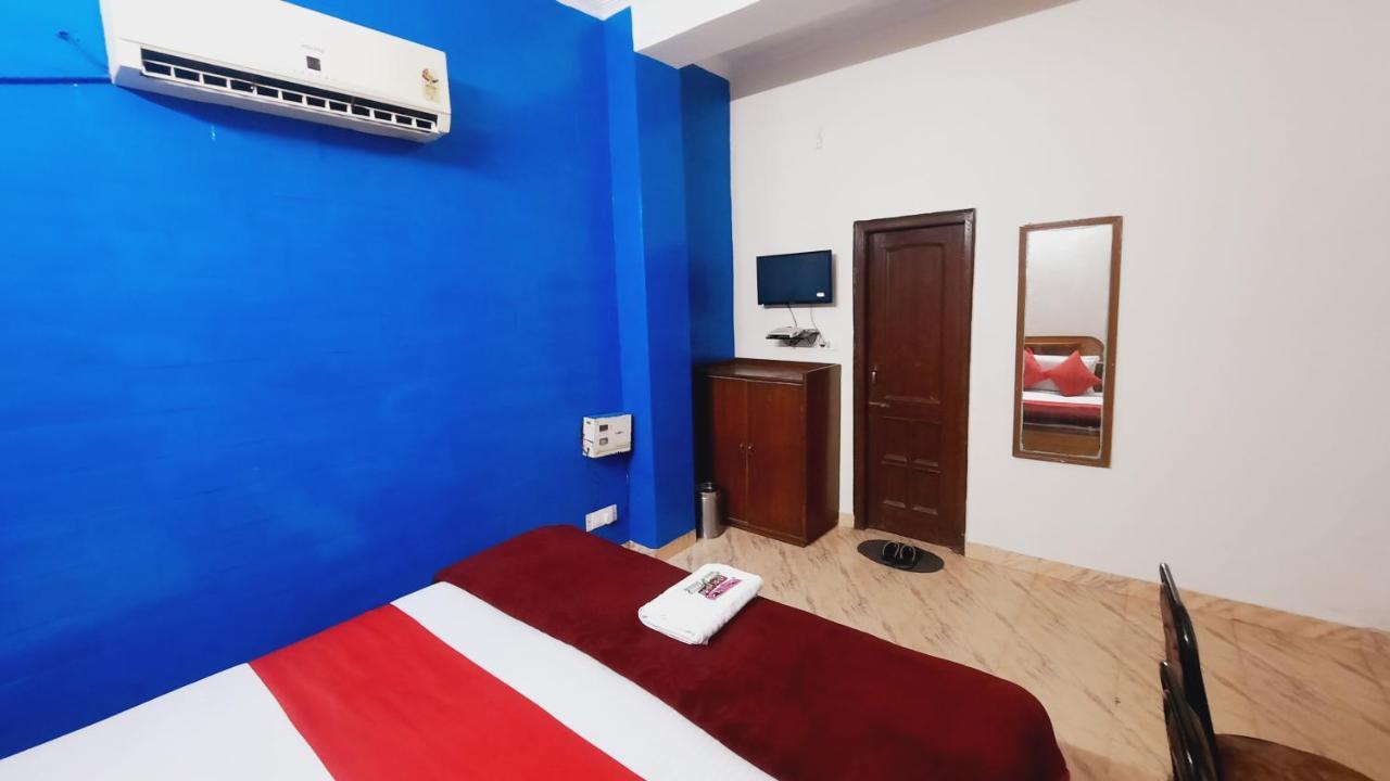Hotel Holiday Inn Paradise Chandīgarh Exteriör bild